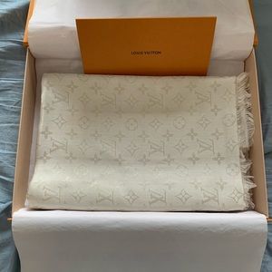 Louis Vuitton Monogram Shawl